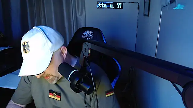 DerPornoPete online show from December 2024 10:30:01 PM