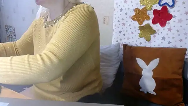 Snapshot of QueenLana chatting on October 2025 10:30:01 AM QueenLana online show from October 2025 10:30:01 AM