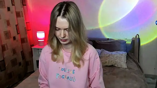 Snapshot of Vivian_Davis chatting on November 2025 08:22:02 PM Vivian Davis online show from November 2025 08:22:02 PM