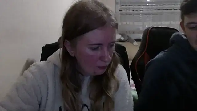 PeterAndJen online show from November 2025 08:07:01 PM