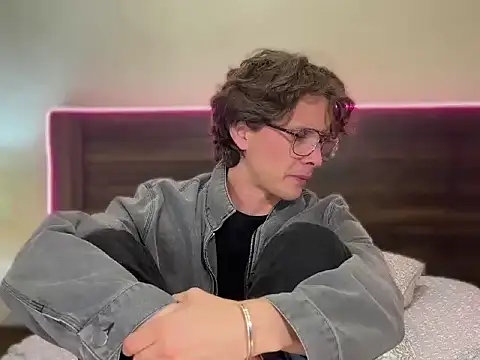 mcklister kinky feets online show from March 2026 08:42:02 AM