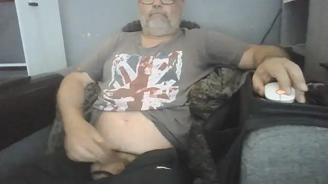 Snapshot of Naturistmale45 chatting on May 2026 09:49:02 AM Naturistmale45 online show from May 2026 09:49:02 AM
