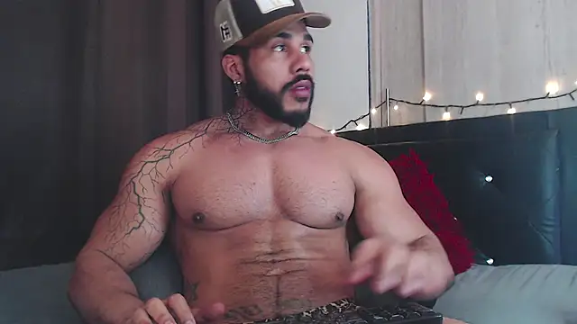 Snapshot of Artemis_Kazttman chatting on December 2024 10:25:02 PM Artemis Kazttman online show from December 2024 10:25:02 PM