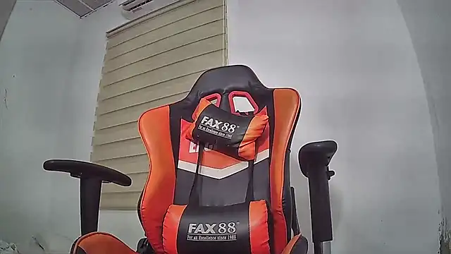 EvaTiffany online show from November 2025 03:16:02 AM