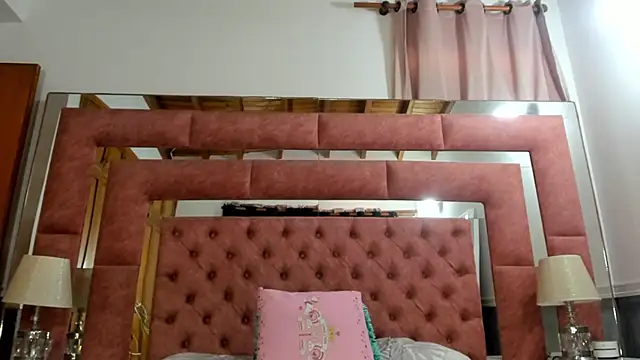 Snapshot of briana_wonder69xxx chatting on November 2025 03:23:01 PM briana wonder69xxx online show from November 2025 03:23:01 PM