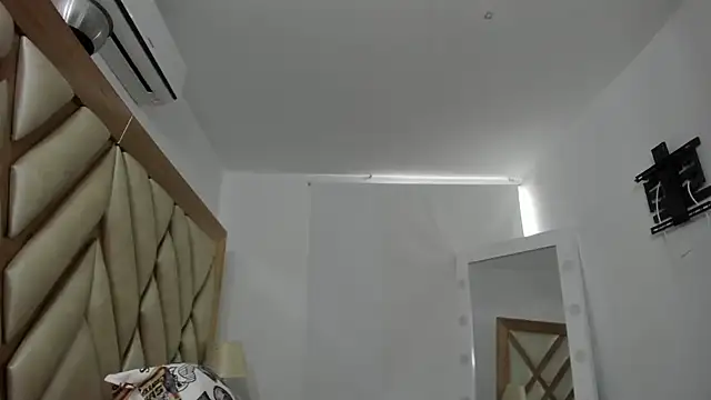 briana wonder69xxx online show from April 2026 02:31:01 PM