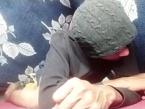 Snapshot of PrabV0319 chatting on January 2026 07:39:01 PM PrabV0319 online show from January 2026 07:39:01 PM