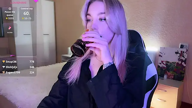 ariashaa online show from November 2025 03:03:02 PM