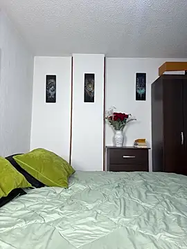 Angela isabella online show from March 2026 09:33:01 PM