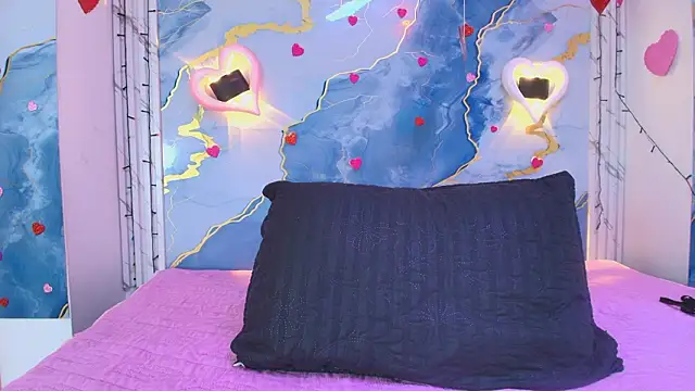 Snapshot of lorrayne_ chatting on February 2026 12:12:01 PM lorrayne online show from February 2026 12:12:01 PM