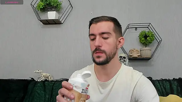 Snapshot of Dylan_Best chatting on October 2025 11:05:01 PM Dylan Best online show from October 2025 11:05:01 PM