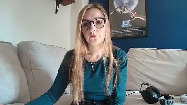 Snapshot of short_sweetpea chatting on September 2025 10:20:02 AM short sweetpea online show from September 2025 10:20:02 AM