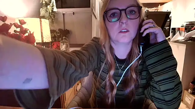 Snapshot of short_sweetpea chatting on October 2025 06:09:01 PM short sweetpea online show from October 2025 06:09:01 PM