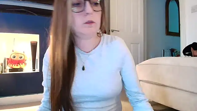 Snapshot of short_sweetpea chatting on December 2025 03:07:01 PM short sweetpea online show from December 2025 03:07:01 PM