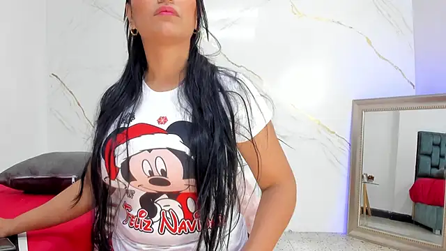 IsiisLovei online show from December 2025 02:34:01 PM