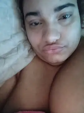 Hilarybunnyy online show from May 2026 03:00:01 PM