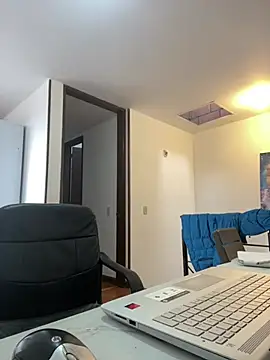 Snapshot of yequeal chatting on February 2025 01:24:01 PM yequeal online show from February 2025 01:24:01 PM