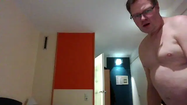 Snapshot of slavedh chatting on December 2024 10:41:01 PM slavedh online show from December 2024 10:41:01 PM