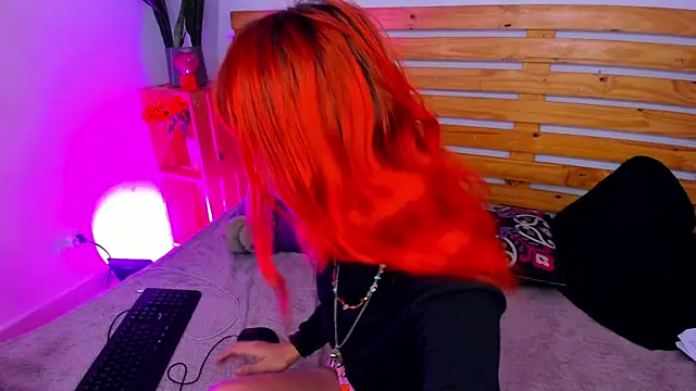 Snapshot of MaryJaneDove chatting on February 2025 11:44:02 AM MaryJaneDove online show from February 2025 11:44:02 AM