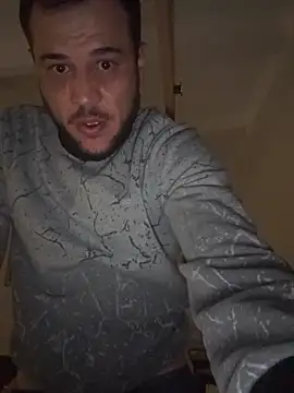 Snapshot of 1Aleks13 chatting on November 2025 02:32:02 AM 1Aleks13 online show from November 2025 02:32:02 AM