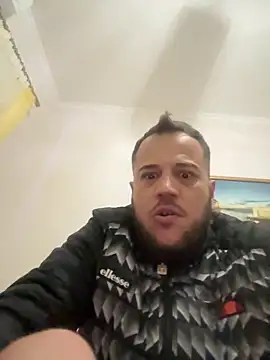 Snapshot of 1Aleks13 chatting on November 2025 10:09:02 PM 1Aleks13 online show from November 2025 10:09:02 PM