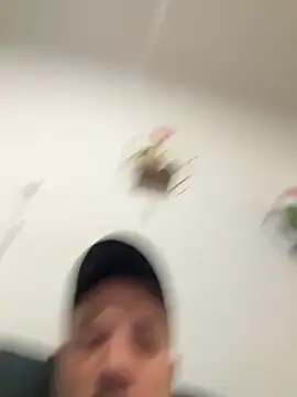 Snapshot of 1Aleks13 chatting on December 2025 07:30:02 PM 1Aleks13 online show from December 2025 07:30:02 PM