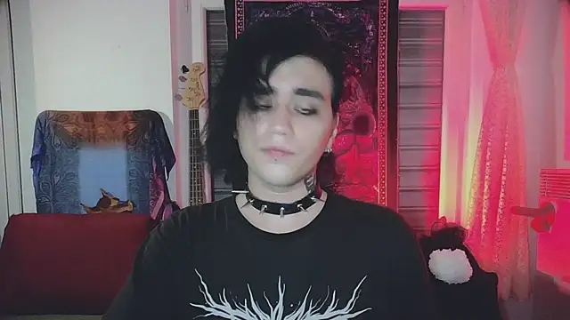 Snapshot of sademobeer chatting on November 2025 01:05:02 AM sademobeer online show from November 2025 01:05:02 AM