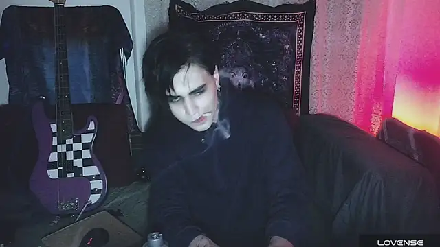 Snapshot of sademobeer chatting on December 2025 01:59:02 AM sademobeer online show from December 2025 01:59:02 AM