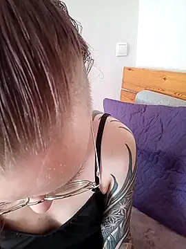 Aelita bb online show from April 2026 07:28:02 AM