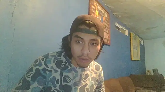 Snapshot of AlexAlejandro13 chatting on September 2025 01:33:01 AM AlexAlejandro13 online show from September 2025 01:33:01 AM