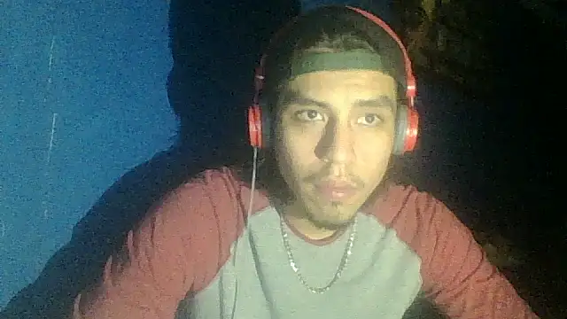 Snapshot of AlexAlejandro13 chatting on October 2025 06:10:02 AM AlexAlejandro13 online show from October 2025 06:10:02 AM