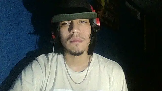 Snapshot of AlexAlejandro13 chatting on October 2025 07:29:01 AM AlexAlejandro13 online show from October 2025 07:29:01 AM