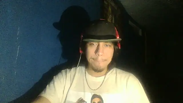 Snapshot of AlexAlejandro13 chatting on October 2025 06:46:02 AM AlexAlejandro13 online show from October 2025 06:46:02 AM