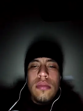 AlexAlejandro13 online show from January 2026 11:52:01 PM