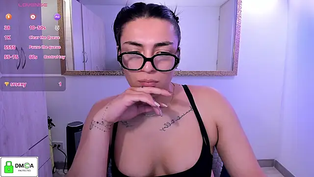 EricaVanderhill online show from June 2026 10:29:02 PM