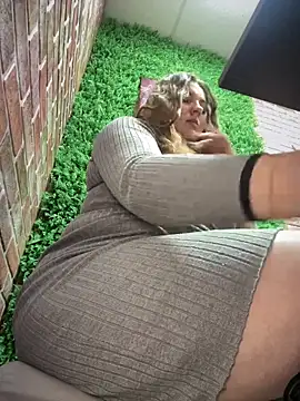 Snapshot of CandyShoopp chatting on March 2025 02:40:01 PM CandyShoopp online show from March 2025 02:40:01 PM