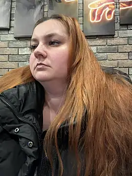 Snapshot of CandyShoopp chatting on December 2025 07:07:02 PM CandyShoopp online show from December 2025 07:07:02 PM