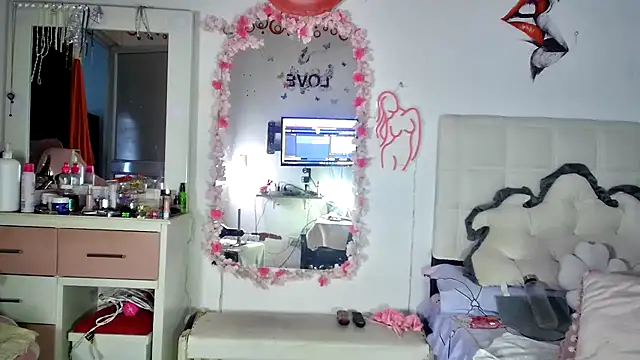 Dulce Maria05 online show from September 2025 10:09:01 PM