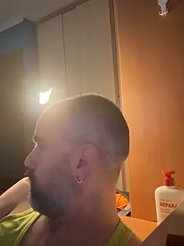 pollito1985 2 online show from February 2026 04:54:01 PM