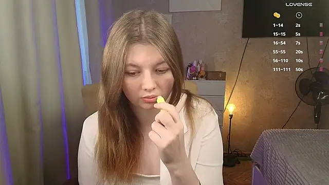 Snapshot of Vivian_cutie chatting on January 2026 12:31:02 PM Vivian cutie online show from January 2026 12:31:02 PM