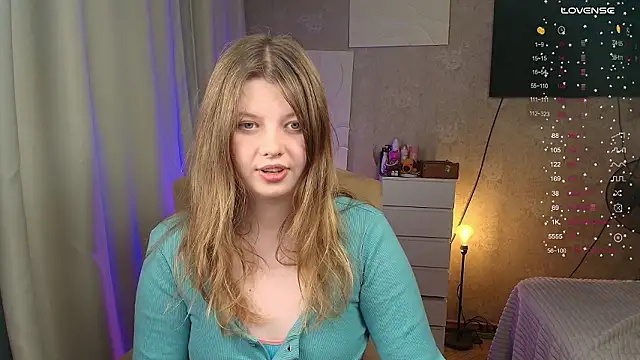 Snapshot of Vivian_cutie chatting on February 2026 03:27:02 PM Vivian cutie online show from February 2026 03:27:02 PM