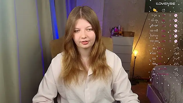 Snapshot of Vivian_cutie chatting on February 2026 03:33:01 PM Vivian cutie online show from February 2026 03:33:01 PM