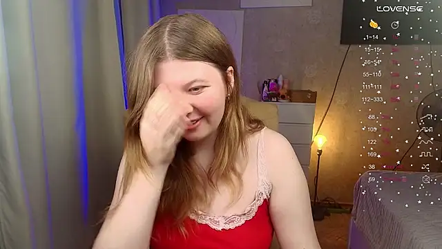 Snapshot of Vivian_cutie chatting on February 2026 03:45:02 PM Vivian cutie online show from February 2026 03:45:02 PM