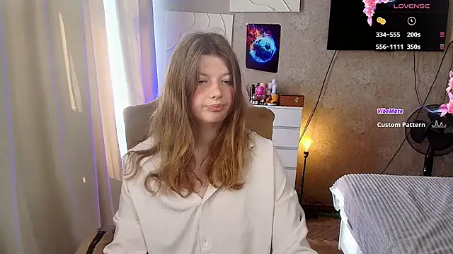 Snapshot of Vivian_cutie chatting on July 2026 12:33:02 PM Vivian cutie online show from July 2026 12:33:02 PM