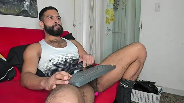 Snapshot of sweatyhairypig23 chatting on January 2026 03:55:01 AM sweatyhairypig23 online show from January 2026 03:55:01 AM