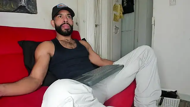 Snapshot of sweatyhairypig23 chatting on February 2026 11:27:01 AM sweatyhairypig23 online show from February 2026 11:27:01 AM