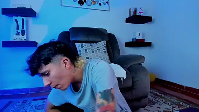 Snapshot of JacoboSwam chatting on January 2025 10:37:02 PM JacoboSwam online show from January 2025 10:37:02 PM