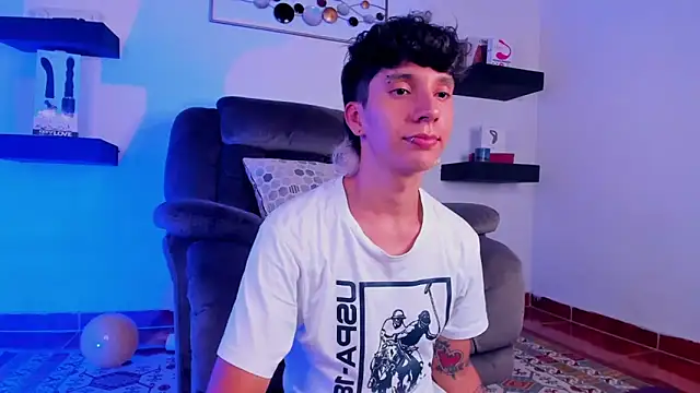 Snapshot of JacoboSwam chatting on January 2025 08:29:01 PM JacoboSwam online show from January 2025 08:29:01 PM