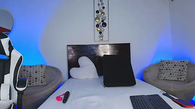 Snapshot of JacoboSwam chatting on March 2025 11:28:02 AM JacoboSwam online show from March 2025 11:28:02 AM