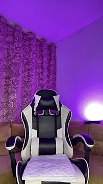 Snapshot of JacoboSwam chatting on November 2025 09:42:01 AM JacoboSwam online show from November 2025 09:42:01 AM